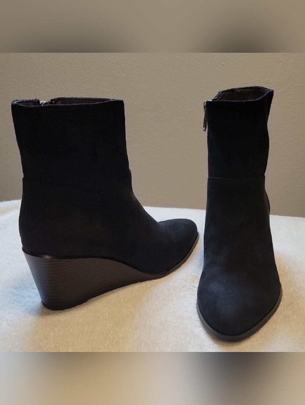 NWOT, Adrienne Vittadini "VITO" Black Wedge Ankle Boots